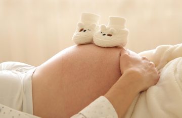 Creme e cosmetici in gravidanza. I pericoli dei parabeni.