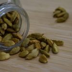 Acqua al cardamomo per smaltire un pasto troppo abbondante
