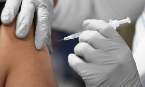 vaccinazione anticovid effetti avversi