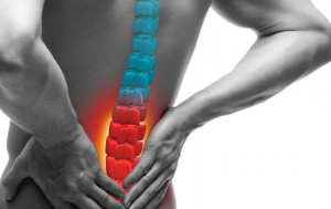 Mal di schiena: può dipendere dall'intestino
