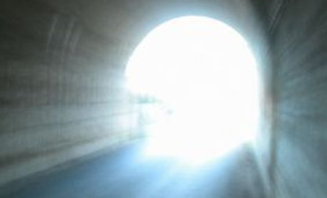 La vita oltre la morte esiste. La Scienza apre l’accesso a “nuove dimensioni della realtà”