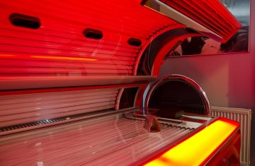 Abbronzatura artificiale, il mito della sicurezza cade