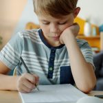 La Svezia spegne gli schermi: imparare ha bisogno di lentezza