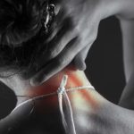 Cervicalgia: cause, prevenzione ed esercizi utili per alleviare il dolore