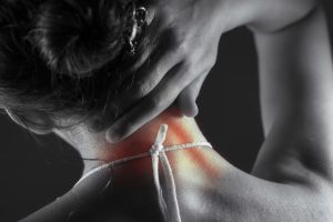 Cervicalgia: cause, prevenzione ed esercizi utili per alleviare il dolore